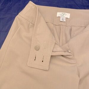 Women’s Pants ANN TAYLOR LOFT petites 0P Excellent condition Beige color
